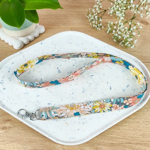 Tour de cou / porte-badge en coton gris fleuri