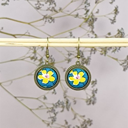 Boucles d'oreilles "corolle" en tissu 40mm