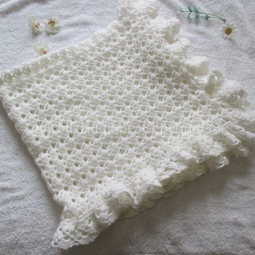 Couverture bébé fait-main blanc laine acrylique