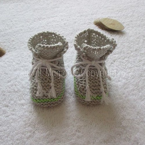 Baskets bébé 1 mois coton tricot couleur gris clair et vert