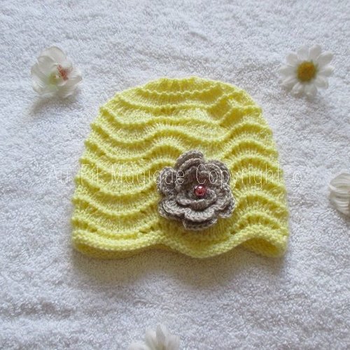 Bonnet bébé 1 mois tricot laine couleur jaune