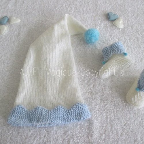 Bonnet lutin et chaussons bébé 1 mois tricot laine couleur blanc et bleu ciel