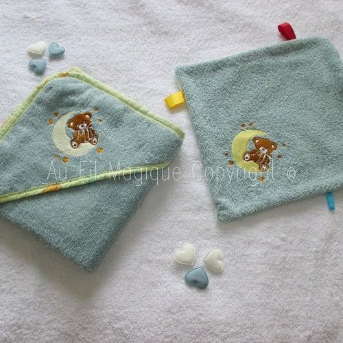 Cape de bain et doudou fait-main couleur vert jade "ourson sur la lune" taille naissance