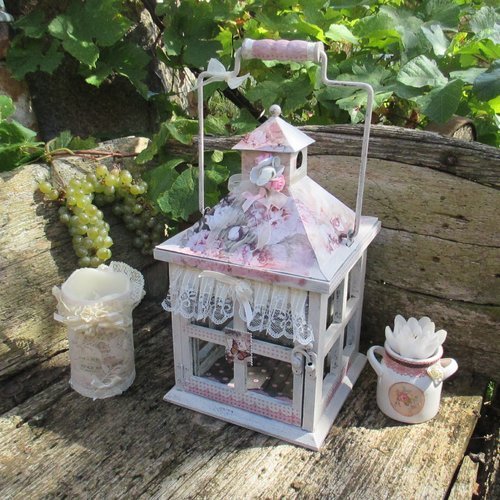 Lanterne bois ancienne "fenêtres sur jardin shabby chic "