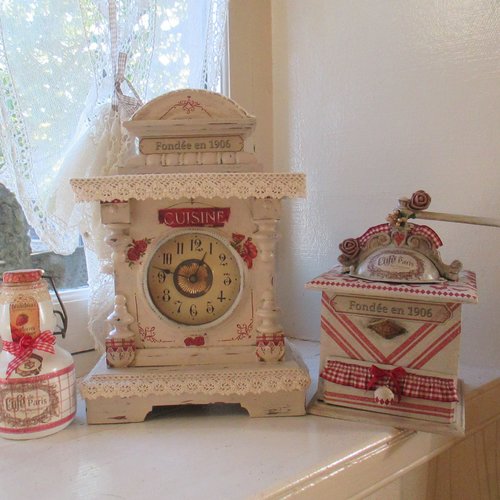 Horloge ancienne " lady louisiane kitchen "