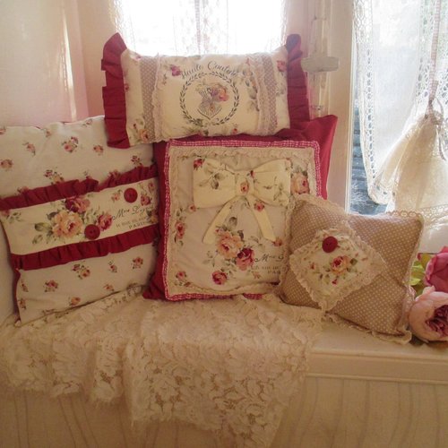 Coussin housse " roses d'antan n°6 " création - au grenier cosy -