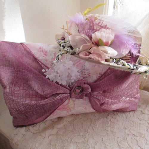Coussin " shabby lilas chic " - création - au grenier cosy -