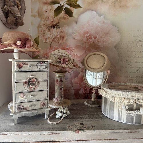 Chiffonnier musical boite à  bijoux " mademoiselle chic " création - au grenier cosy -