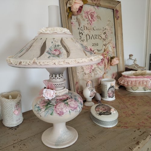 Lampe d'antan " bouquet de pivoines " - création - au grenier cosy -