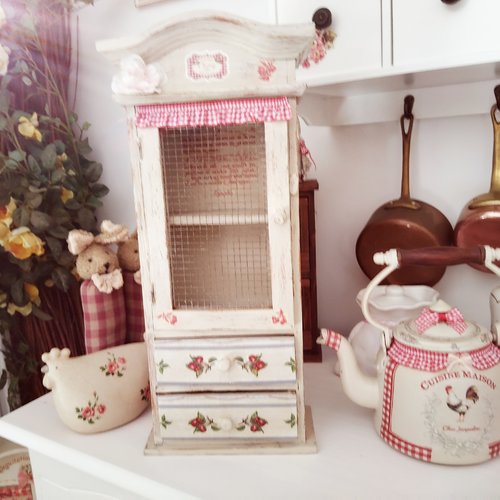 Armoirette " le tempe des cerises... " création - au grenier cosy-
