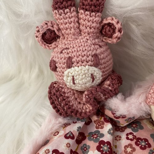 Doudou girafe coton imprimé japonais et fausse fourrure rose et vieux rose bébé, naissance, babyshower, baptême, crochet, lapin, garçon