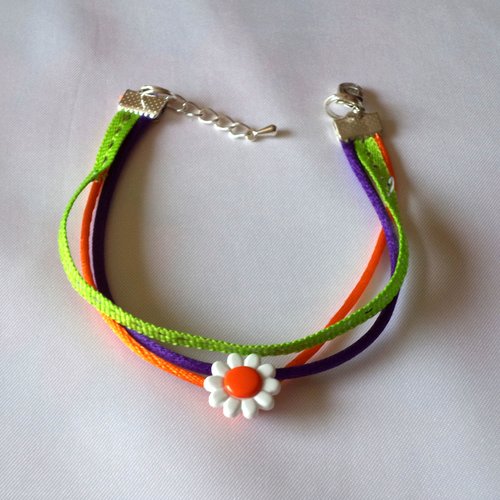 Bracelet  " fleur " et 3 galons assortis orange, vert, violet .