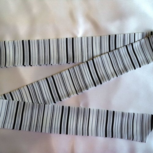Ceinture à nouer, foulard,  bandeau, foulchie, headband,  article  multifonctions.