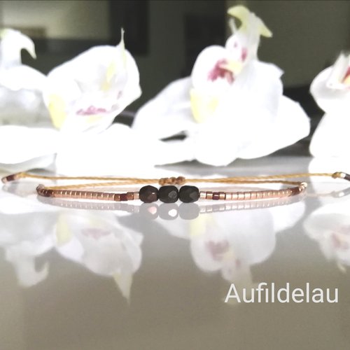 Bracelet fin en perles miyuki dorées et chocolat