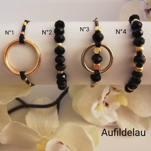 Bracelets en perles de cristal et perles miyuki. tons noirs et dorés . . fermoir coulissant ajustable