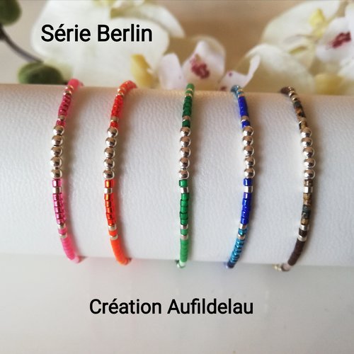 Série berlin . bracelet fin en perles argentées et miyuki. 5 couleurs au choix fermoir coulissant