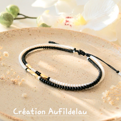 Bracelet double en perles de rocaille miyuki , bugles plaqué or 24 k . noir et blanc