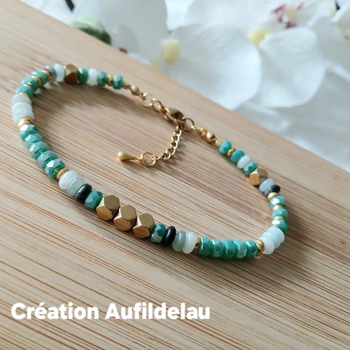 Bracelet en pierres et hématites dorées