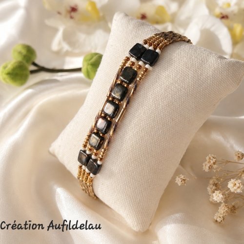 Bracelet en perles miyuki et tila . fermoir coulissant