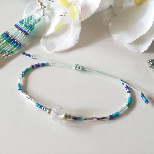 Bracelet fin en perles, cristal, miyuki vertes et argentées, fermoir coulissant