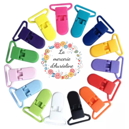 Pince attache tétine