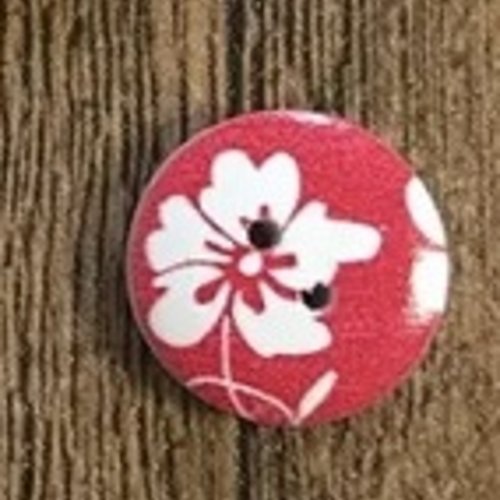 Bouton rond  "fleur blanche sur fond rouge" - 15mm x4