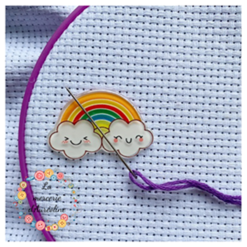 Porte aiguille magnétique "arc en ciel et pâquerette"