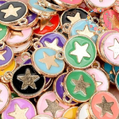 Breloque  "etoile" émail et laiton - 12mm