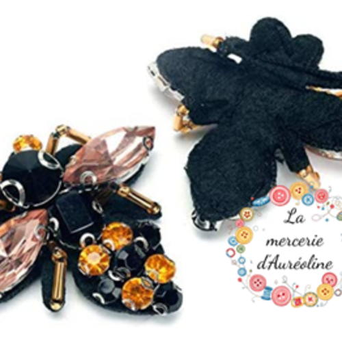Abeille en perles et strass  - 40 x 45mm