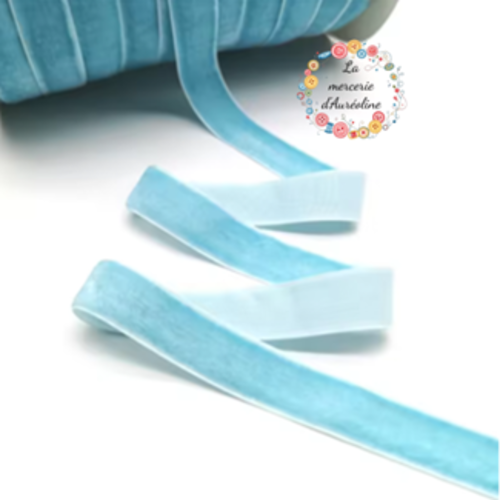 Ruban de velours bleu clair  -  6mm