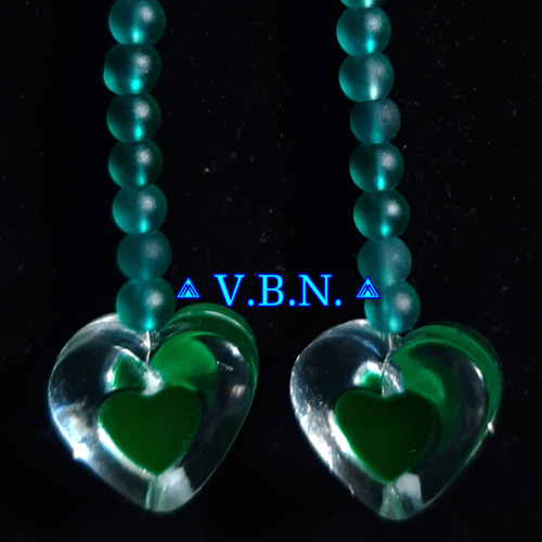 Boucles d'oreilles coeur acrylique transparent vert
