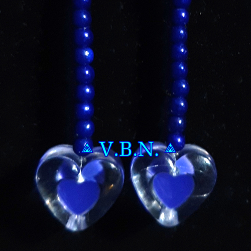Boucles d'oreilles coeur acrylique transparent bleu