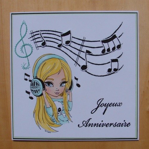 Carte Brodee Notes De Musique Joyeux Anniversaire Jeune Fille Avec Ecouteurs Noire Vert Amande Et Blanche Un Grand Marche