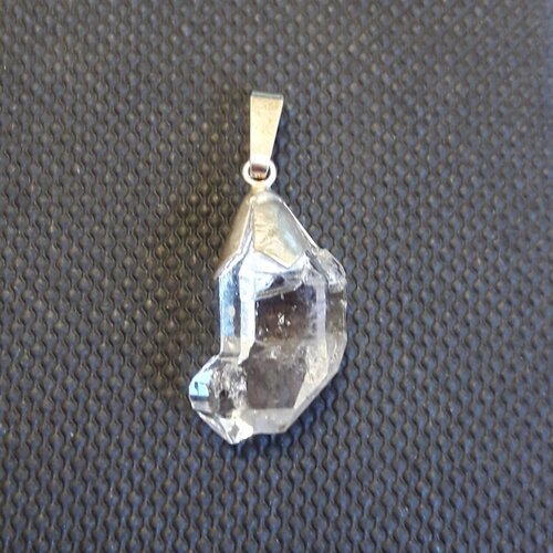 Diamant de herkimer en pendentif monté sur argent 925