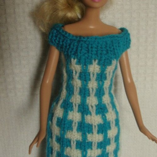 habit poupee barbie