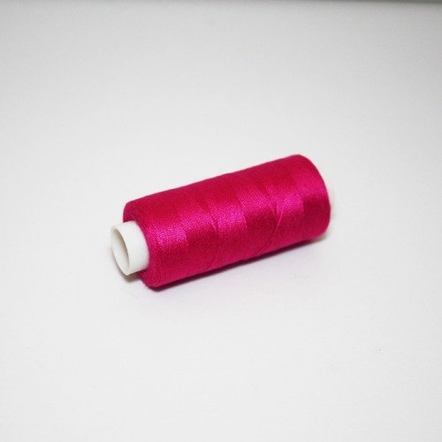Bobine de fil à coudre 350 m rose foncé fil à coudre rose foncé 100% polyester 