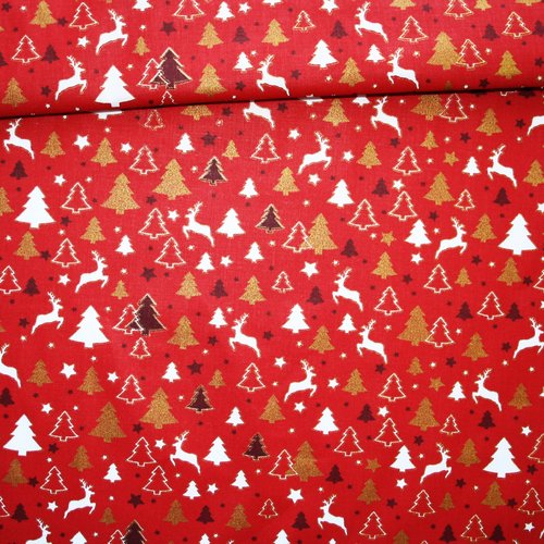 Tissu petits sapins et cerfs sur un fond rouge en coton imprimé oeko tex