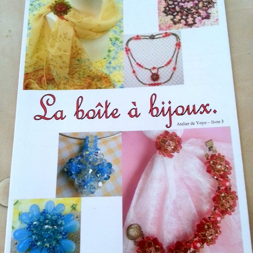 Livre "la boite a bijoux" créations de bijoux en perles.