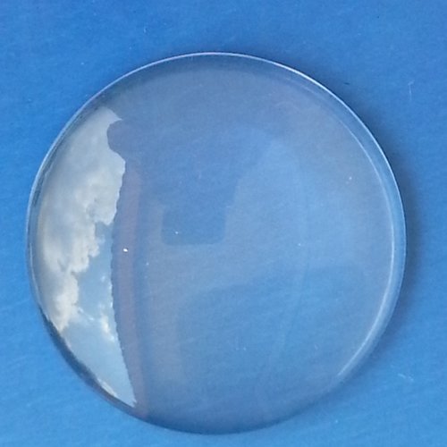 Cabochons loupe en verre transparents de 40 mm de diamètre.