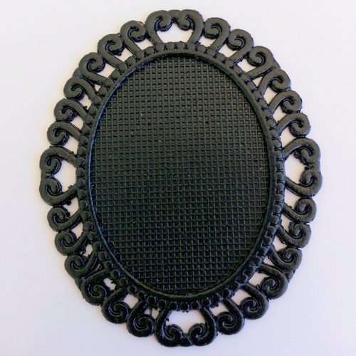 Support de pendentif pour cabochon à coller ovale de 30 x 40 mm.