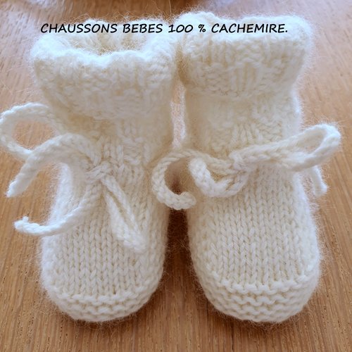 100 % cachemire - chaussons de bebes tricotés main -