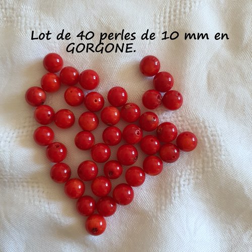 Lot de 40 perles gemmes en gorgone (478.6984)