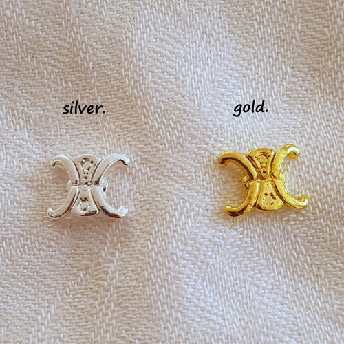 Bijoux d'ongles charms logos marque de luxe en métal doré ou argenté (480.3114)