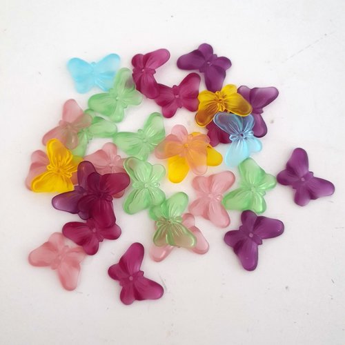 Lot de 16 papillons en résine multicolores