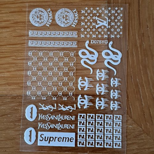 1 carte de stickers 3d ongles nails art logos (496.4864)