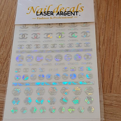 1 grande carte de stickers 3d ongles nails art logos (509.8898)