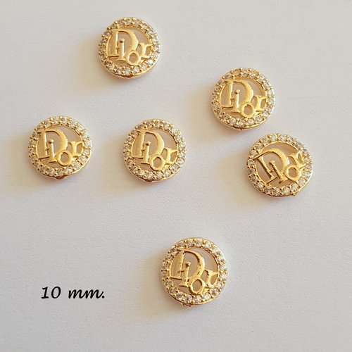 Bijoux d'ongles charms pour nail art en métal doré.(518.7307)