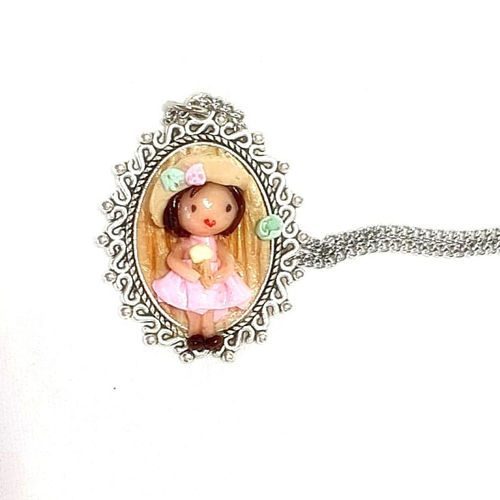 Collier enfant acier inoxydable, médaillon vintage, pendentif poupée fimo, miniature pâte polymère