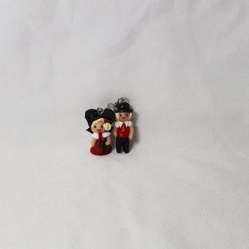 Boucles d'oreilles couple alsacien, souvenir d'alsace, mini poupées, costume régional,