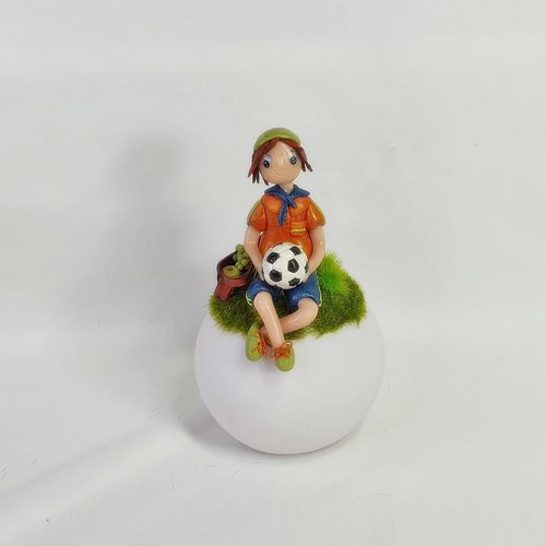 Veilleuse enfant, footbolleur fimo, miniature ballon de foot, objet décoratifs enfants, luminaire enfant,